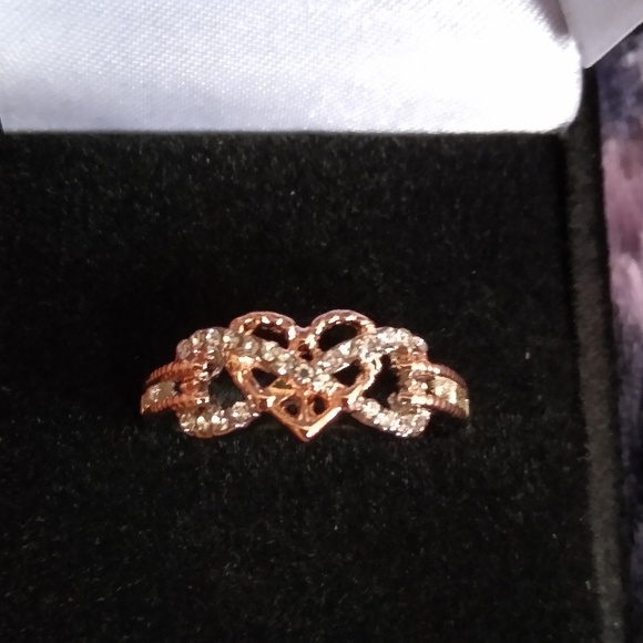 ROSE GOLD AUSTRIAN CRYSTALS RING - Picture 2 of 8